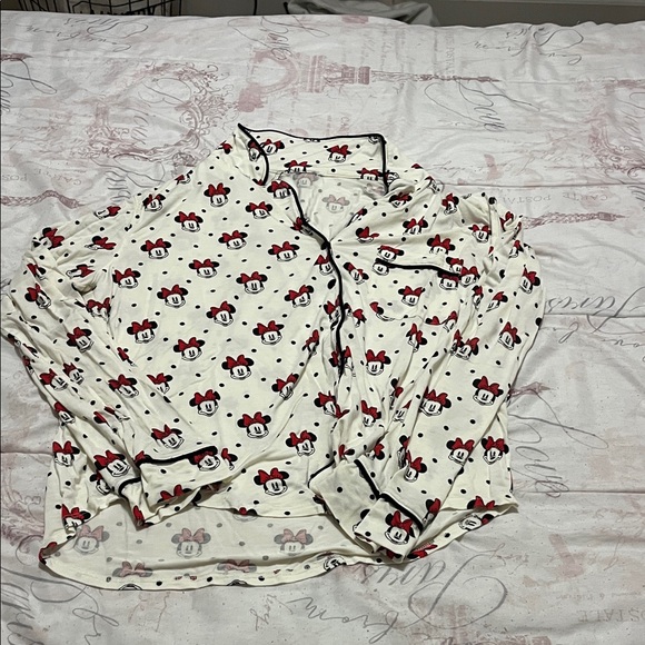 Disney Minnie Mouse Pajama Set - Red and White - Picture 2 of 3
